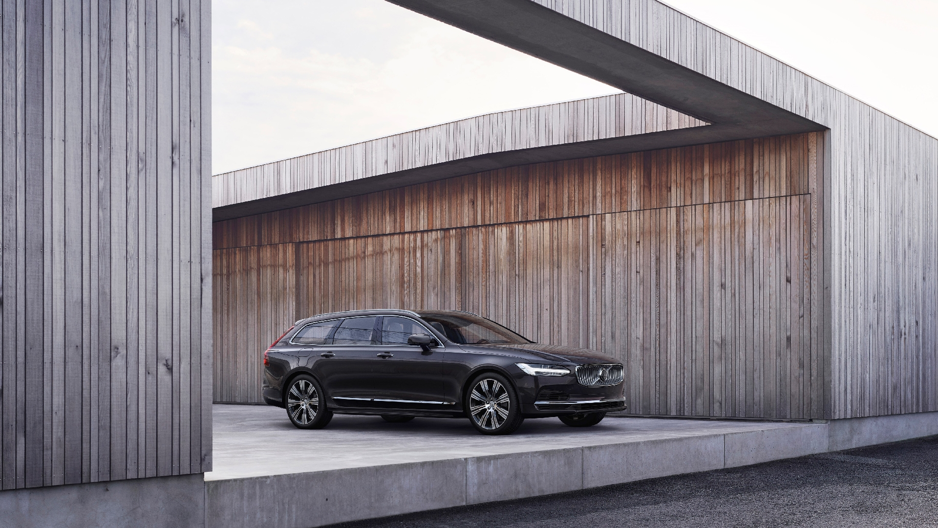Volvo V90 T8 AWD Plug-In Hybrid R-Design aut