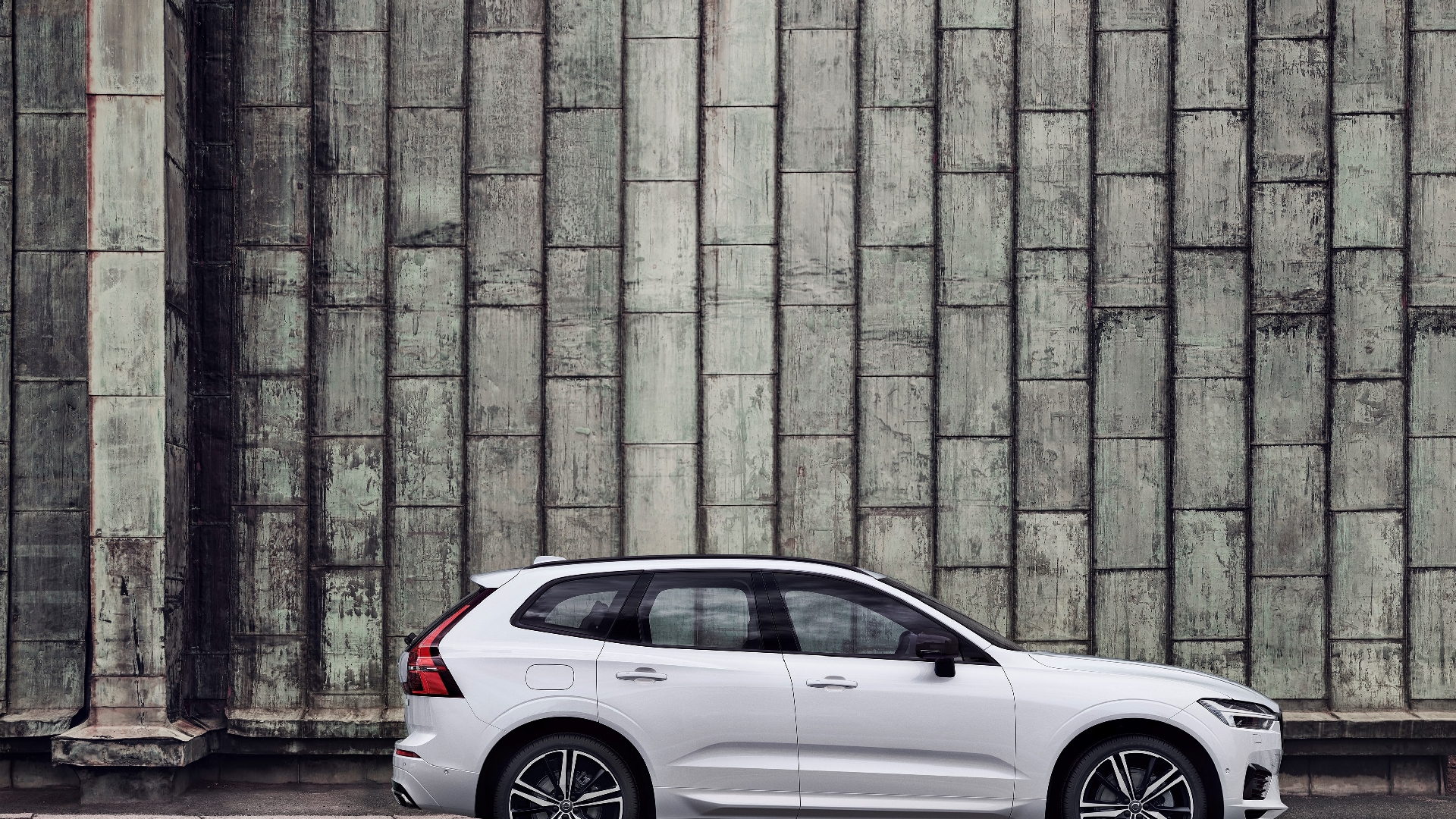 Volvo XC60 T8 Plug-In Hybrid AWD Ultimate Dark aut
