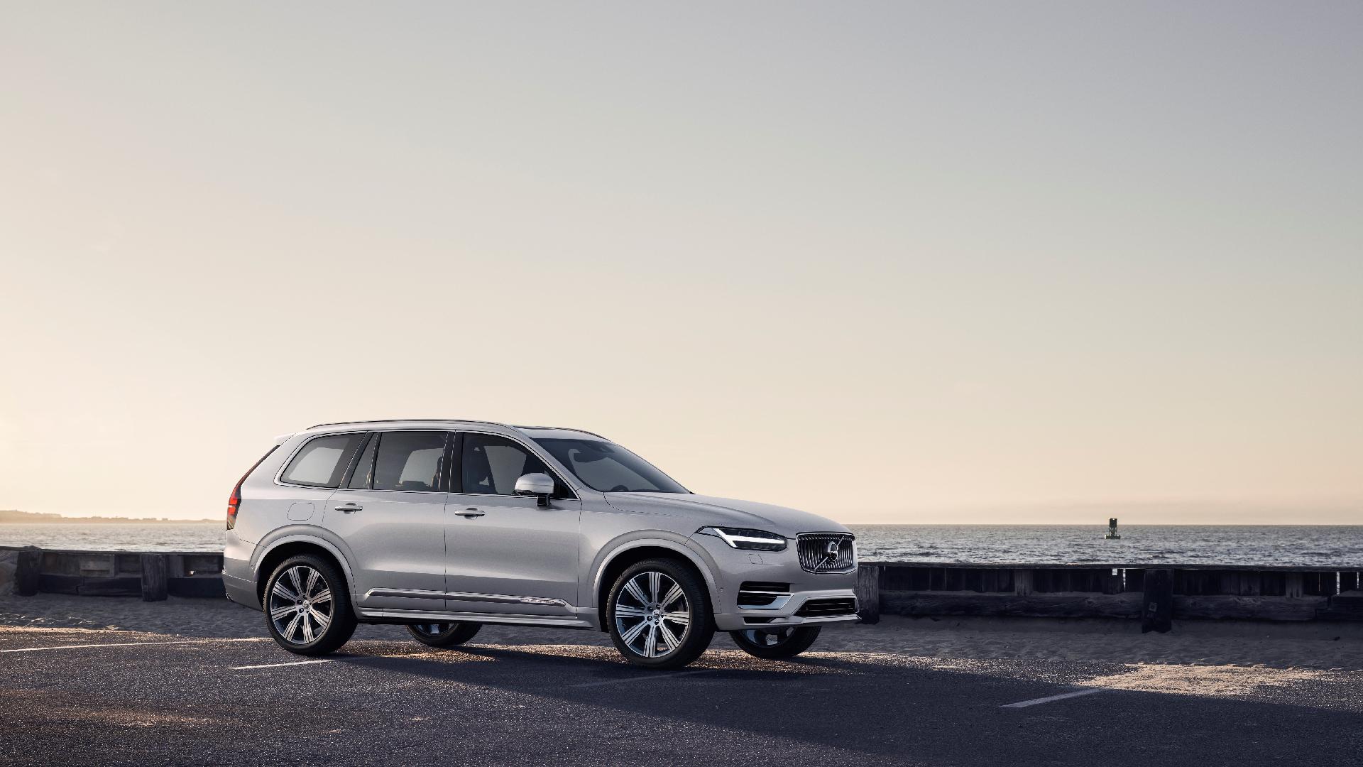 Volvo XC90 T8 AWD Plug-In Hybrid Ultimate Dark 7os aut